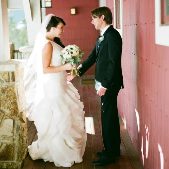 White by Vera Wang One Shoulder Organza waterfall wedding gown - Picture 3 of 12